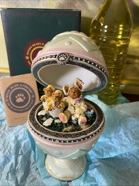 “Easter Eggstravaganza” Hinged Treasure Box, Boyd’s Bear